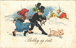 1943 Boldog Újévet! / New Year greeting art postcard with chimney sweeper and pig. ERIKA Nr. 5319. (fl)