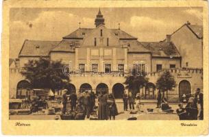 1948 Hatvan, Városháza, piaci árusok (EM)
