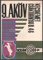 cca 1960-1970 Volán Kecskemét 9. AKÖV reklámmappa, 10 db fekete-fehér fotókkal illusztrált, kisméretű plakáttal, 29,5x20,5 cm