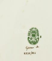 Zsolnay pillangómintás hiányos kávéskészlet, 6 db süteményes tányér, 1 db kis kaspó és 1 db poháralá...