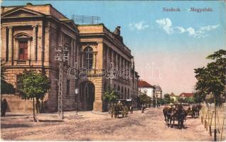 1916 Szolnok, Megyeház, lovaskocsik. Róth Dezső kiadása (szakadás / tear)