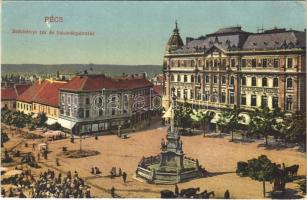 Pécs, Széchenyi tér, Takarékpénztár, piac, üzletek. Vasúti levelezőlapárusítás 8640. - 1917.