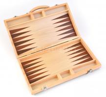 Ostábla, bábuk nélkül, kinyitható, fa bőröndként is használható, jó állapotban 37,5x22x5 cm