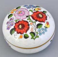 Kalocsai virágmintás porcelán bonbonier, kézzel festett, kopott, jelzett (kopott), d: 13 cm