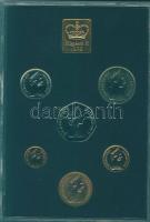 Nagy-Britannia 1976. 1/2p-10p 6klf db + "Elizabeth R-Royal Mint" Br szögletes emlékérem, szettben T:PP