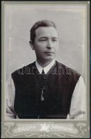 cca 1900 Kapossy Endre (1865-1949) bölcseleti doktor, cisztercita gimnáziumi tanár, keményhátú fotó, 17×11 cm