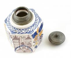 Habán múzeumi másolat edény fém rátéttel hajszál repedéssel d: 14 cm, m: 19 cm 