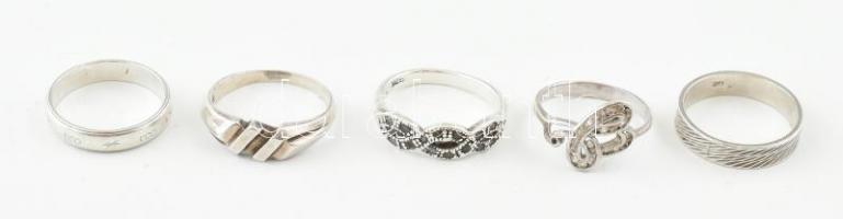 5 db ezüst (Ag) gyűrű, mind jelzett, részben hiányzó kövekkel, br. 14 g