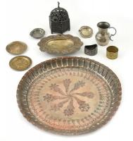 Vegyes fém bolhatétel, nagyméretű tálca d:40cm, tálka, hamutálka, szalvétagyűrű, kancsó stb stb.