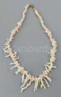 Dekoratív korall nyaklánc, fém kapoccsal, h: 47 cm