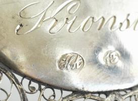 Ezüst(Ag) Keresztelő medál. Keresztelő jelenettel, filigrán keretben. Jelzett: 13 lattos antik fémje...