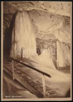 1887 Dobsinai jégbarlang, Igló, ifj. Divald Károly fényképész felvétele, keményhátú fotó, 15,5x11 cm / Dobschauer Eishöhle / Dobšinská ľadová jaskyňa / ice cave, vintage photo