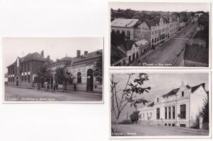 Tasnád - 3 db régi képeslap (kaszinó, utca, községháza, iskola) / 3 pre-1945 postcards (casino, school, town hall, street)