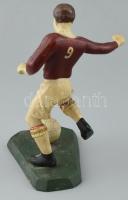 Labdarúgó fém szobra. Festett fém. 22 cm