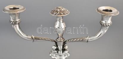 Ezüst(Ag) Két ágú kandeláber pár , jelzett: Bécs 184? és 1854, mester: Cs. nettó: 1040g, m: 41cm, Az...