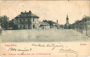 1900 Nagykőrös, Fő utca, Gyógyszertár, templomok, piac. Nachbargauer János kiadása (EM)