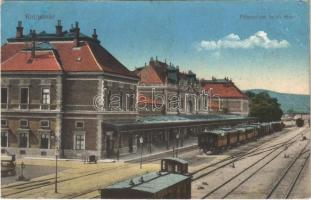 1916 Kolozsvár, Cluj; pályaudvar belső része, vasútállomás, vonatok. Vasúti levelezőlapárusítás 20. 1915. / railway station, trains (EK)