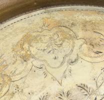 Ezüst (Ag) Kerek szerviztálca dekoratív vésetekkel, jelzett, d: 21,5cm, nettó: 254g