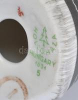 Hollóházi matyó népviseletes pár. Kézzel festett, jelzett, minimális kopással 12 cm, 11 cm