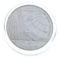 Ukrajna 2006. 5Hr Ag "100 éves a Kijevi Gazdasági Egyetem" tanúsítvánnyal, tokban T:PP kis patina Ukraine 2006. 5 Hryven Ag "100th anniversary of Kyiv National Economic University" with certificate in case C:PP little patina Krause KM#390