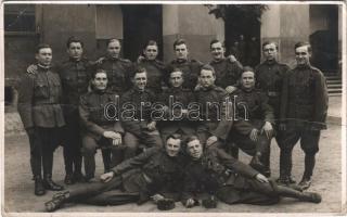 Első világháborús magyar katonák csoportképe. Schäffer / WWI K.u.k. military, soldiers group photo (fa)