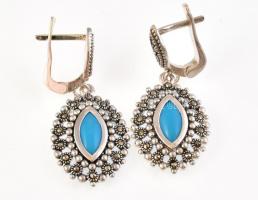 Ezüst(Ag) ékszerszett (nyaklánc, fülbevalópár, gyűrű), türkizszínű berakással, jelzett, bruttó: 19,8...