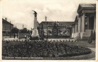 1941 Szarvas, Hősök szobra, emlékmű, Városháza. Novodomszky kiadása (EK)