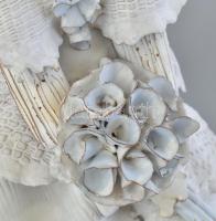 Kovács Éva (1938-): Menyasszony. Mázas kerámia. Jelzés nélkül. Apró lepattanások, szoknyáján szépen ...