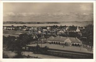1941 Zamárdi, Balatonzamárdi; vasútállomás, háttérben Tihany