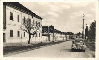 1941 Topolya, Bácstopolya, Backa Topola; utca, magyar zászló, autó / street, Hungarian flag, automobile