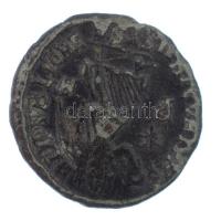 Római Birodalom / Siscia / Valens 367-370. AE3 Br (2,01g) T:2,2- patina
Roman Empire / Siscia / Val...