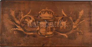 Antik fa ládika, címeres, intarziás díszítéssel, SR monogrammal, réz szerelékekkel, kulccsal, működő...