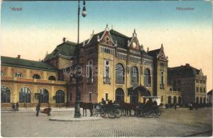 Arad, Pályaudvar, vasútállomás, lovaskocsik. Kerpel Izsó kiadása / railway station, horse-drawn carriages (fl)