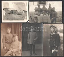 5 db tengerész és katona fotó, 11x9 cm-től