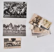 12 db sport témájú fotó, köztük labdarúgás is, 6x8,5 cm-től