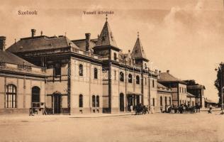 Szolnok, vasútállomás