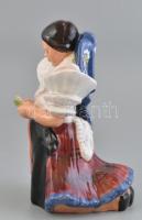 Endrő Margit (1899-1986): Imádkozó népviseletes asszony. Kézzel festett, jelzett, hibátlan. m: 20 cm