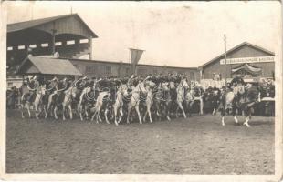 1933 Bábolna, M. kir. Bábolnai Állami Ménes hadiárva lovas zenekara, Mezőgazdasági Kamara Kiállítása, magyar címer (fl)