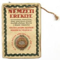 cca 1920-30 Nemzeti Ereklye Bizottság irredenta bádog Ércbulla, por nélkül, kopásnyomokkal, 10x7 cm