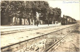 Pécsvárad, Vasútállomás, gőzmozdony, vasutasok. photo (Rb)