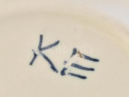 2 db jelzett kerámia tál. d: 24 cm, d: 23 cm