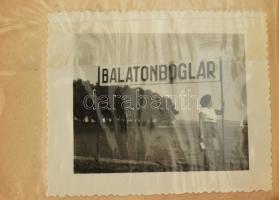 cca 1950 Fotóalbum 2db (Balatoni Emlék, B-lelle, korabeli fotókkal. 10x8x2cm