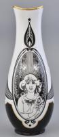Hollóházi Jurcsák László által tervezett mintával díszített porcelán váza. Matricás, jelzett, minimális kopással, m: 24,5 cm