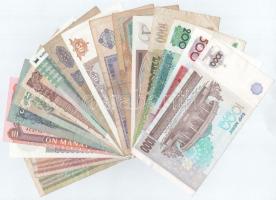 17xklf bankjegy a Szovjetunió néhány volt tagállamaiból: Észtország, Örményország, Üzbegisztán, Tadz...