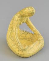 Gorka Géza: Sárga mázas kerámia figura, jelzés nélkül, sérült, m: 9 cm