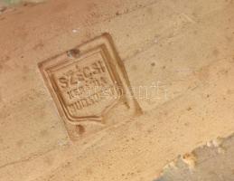 Szécsi kerámia szamarat toló fiú dísz. Mázas kerámia, jelzett, sérülésekkel. 18 cm