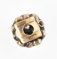 Arany (Au) 14k, 2db Szűzanya medál, 1 db brilles szerelék. Jelzés nélkül. Bruttó: 4,5g