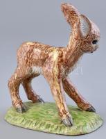 Izsépy Margit: Őzike, festett, mázas kerámia, apró csorbák, jelzett. m: 12cm