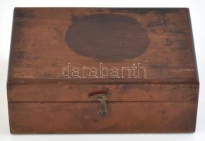 Régi réz súlykészlet fa tartóban hiányos 13,5x9,5x5cm cm