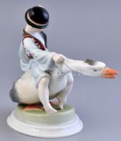 Herendi porcelán Ludas Matyi, gazdagon díszített magyaros mintával. Kézzel festett, jelzett, apró ko...